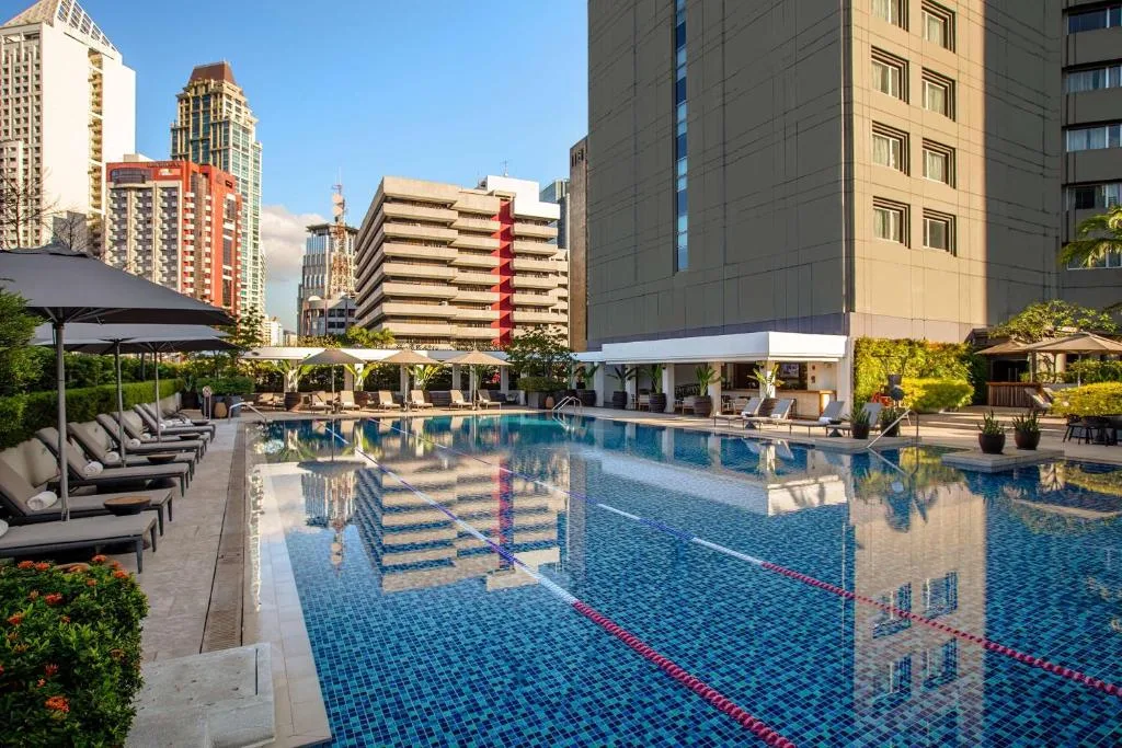 Makati Shangri-La, Manila — 4