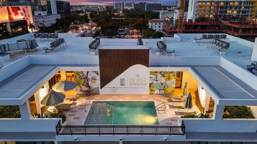 Sense28 Edgewater, an AvantStay Hotel — 4