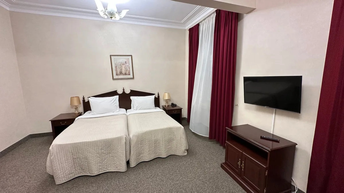 Hotel Budapest — 5