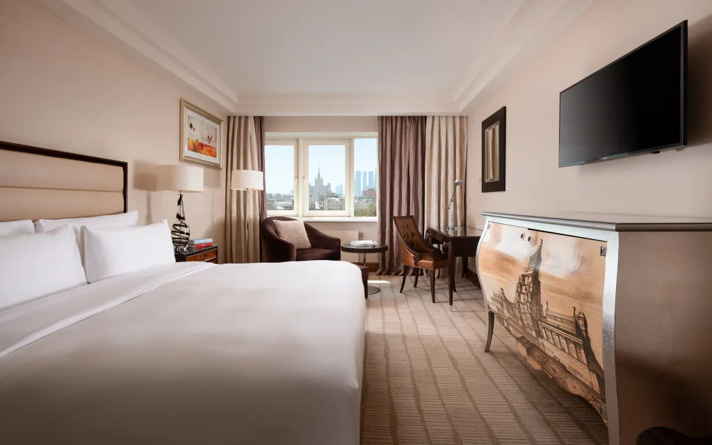 Hotel Continental — 2