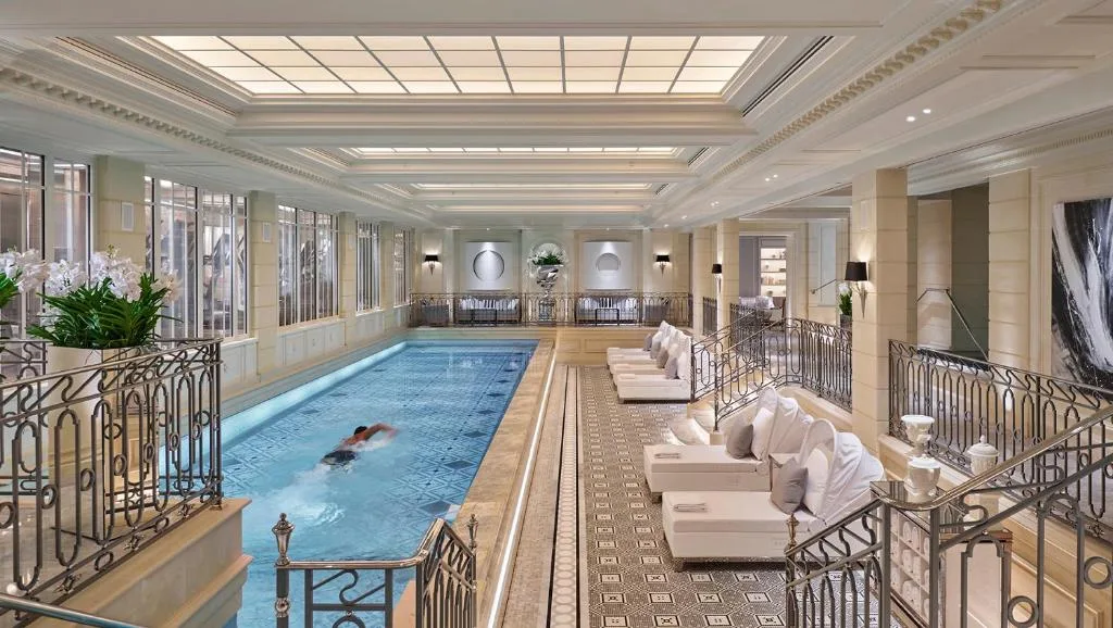 Four Seasons Hotel George V Paris — 3