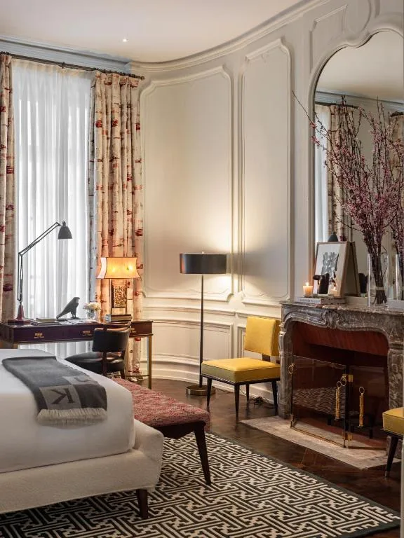 J.K. Place Paris — 2