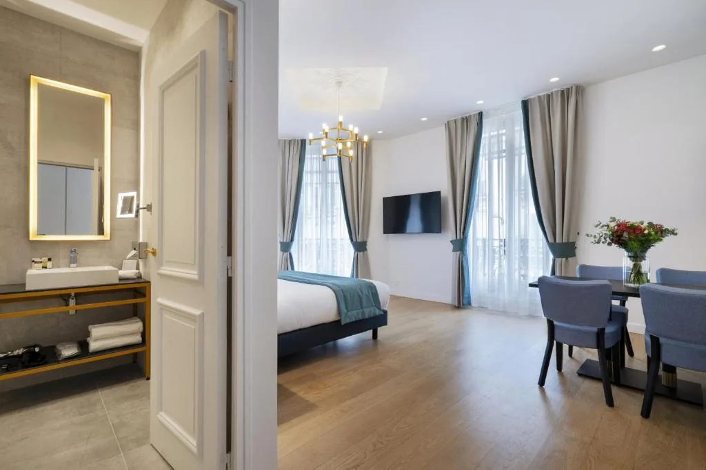 Vestay Montaigne — 4