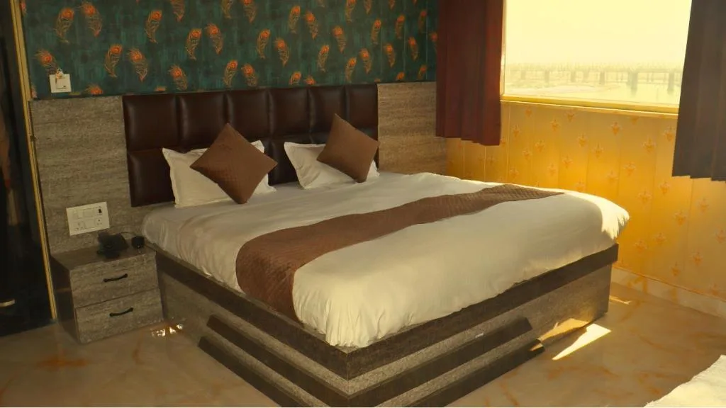 Ganga Riverfront Rooms And Banquet — 5