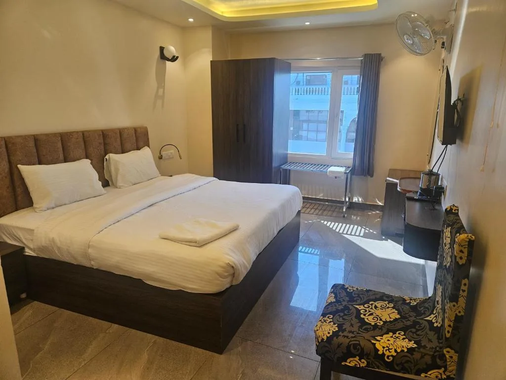 Shahenshah Hotel in Civil Lines, Prayagraj — 2