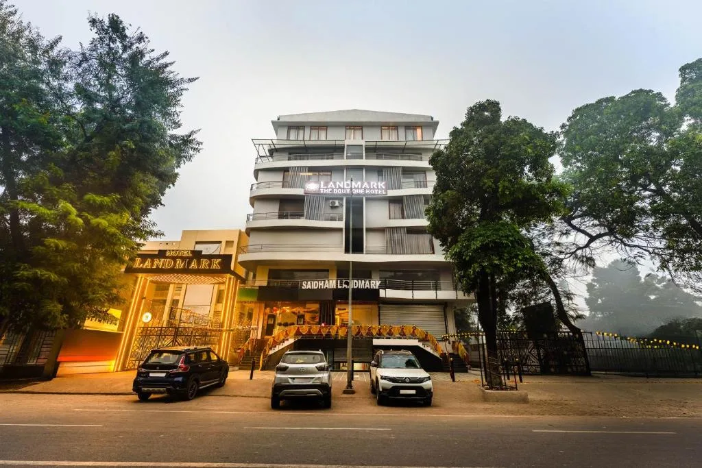 Treebo Premium Landmark Prayagraj — 2