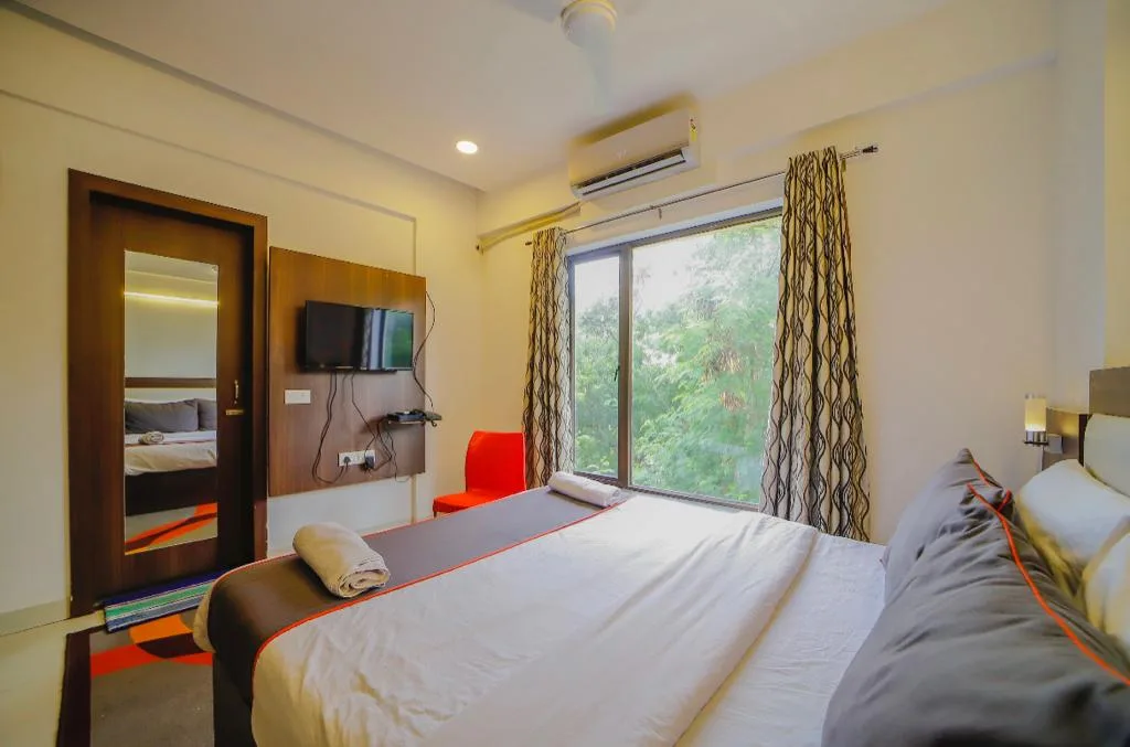 Executive Hotel Pearl Inn
