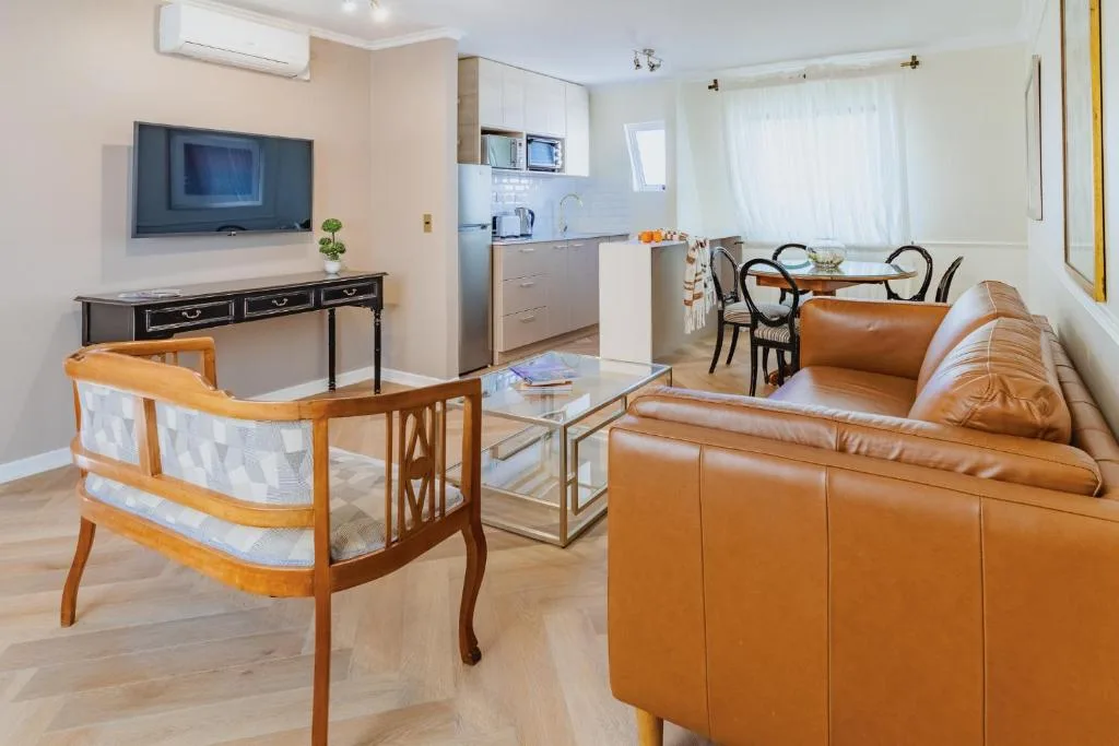 Orly Suites — 5