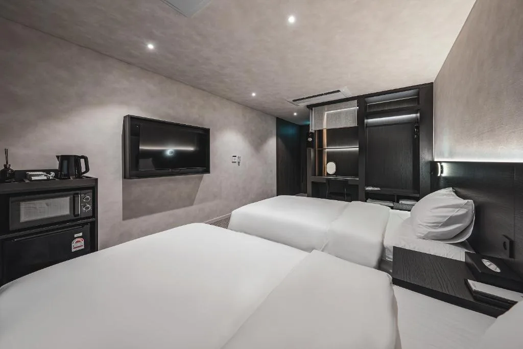GOYOO INN & homes — 2