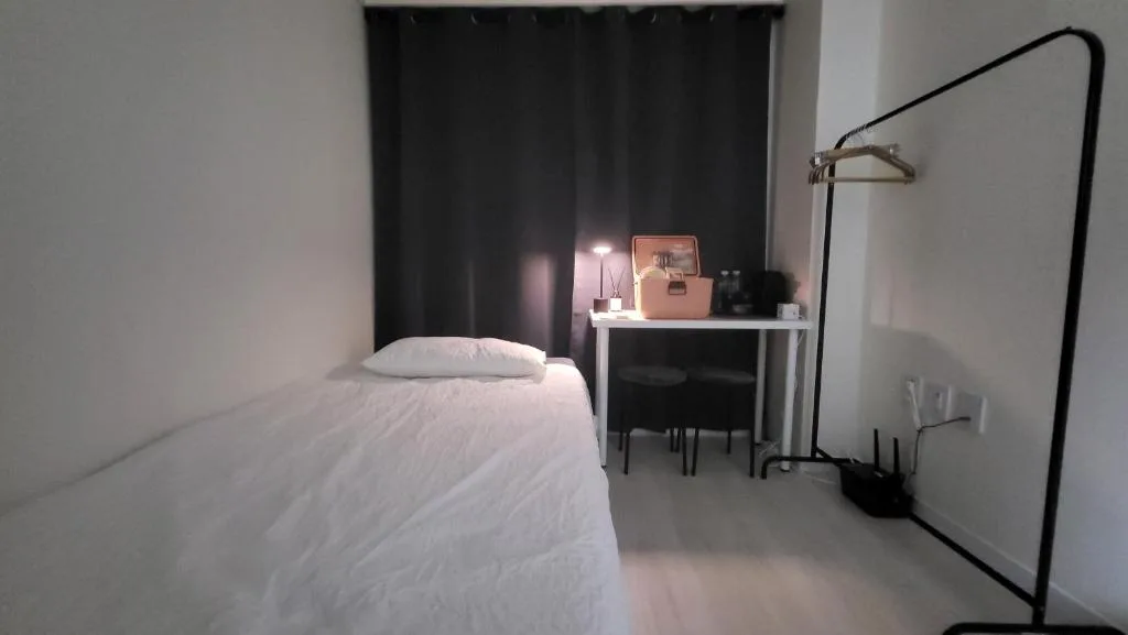 Modern, 3min walk from Sinchon Station Line2, Entire Private Studio #신촌 #연대 #홍대 — 3