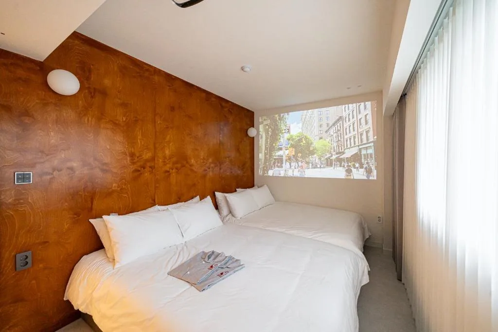 Monday Mansion Hotel — 2