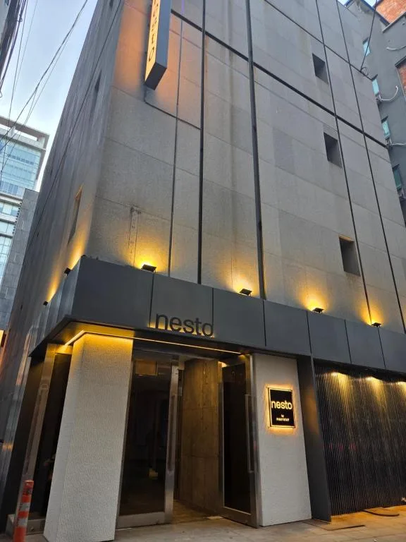 Nesto Hongdae