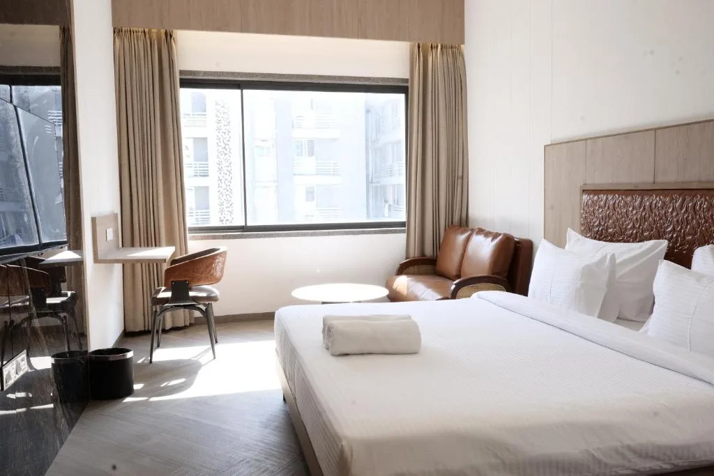 Get Inn - Hotel, VIP Road, Vesu — 2