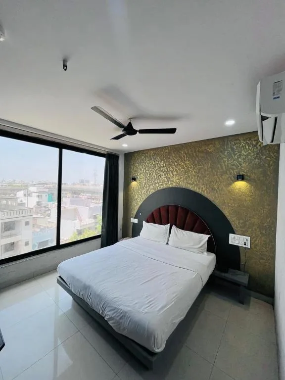 Hotel 7 Square