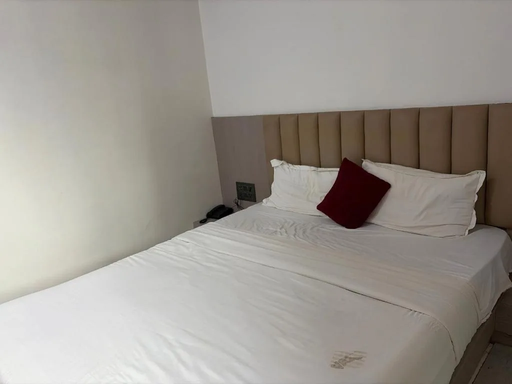Hotel O Secure 247 Inn — 3