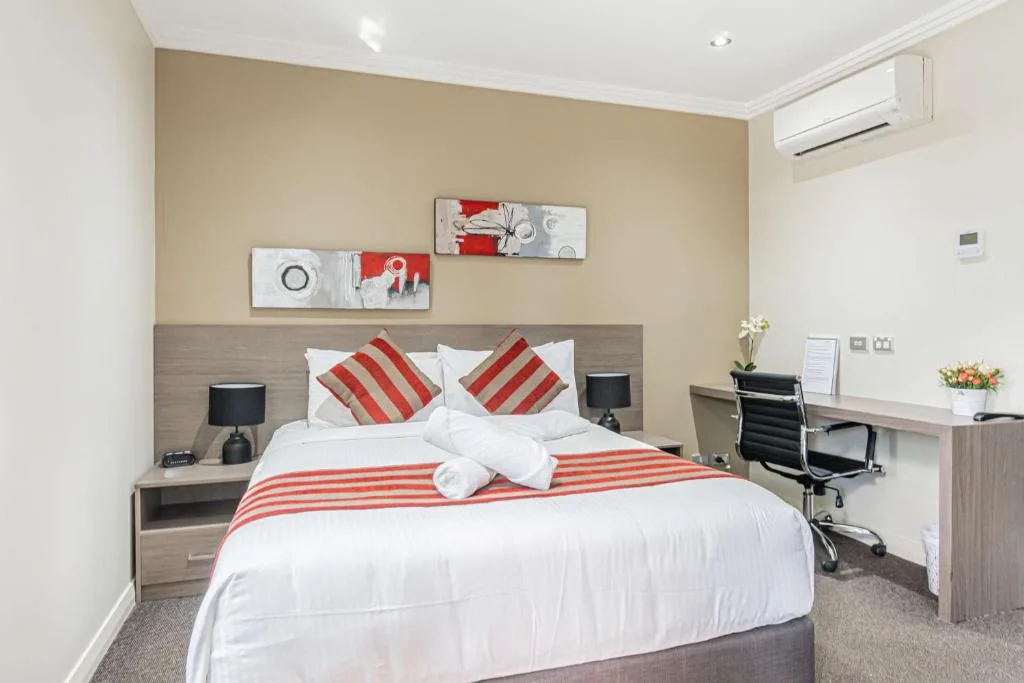 Best Western Plus Camperdown Suites — 4