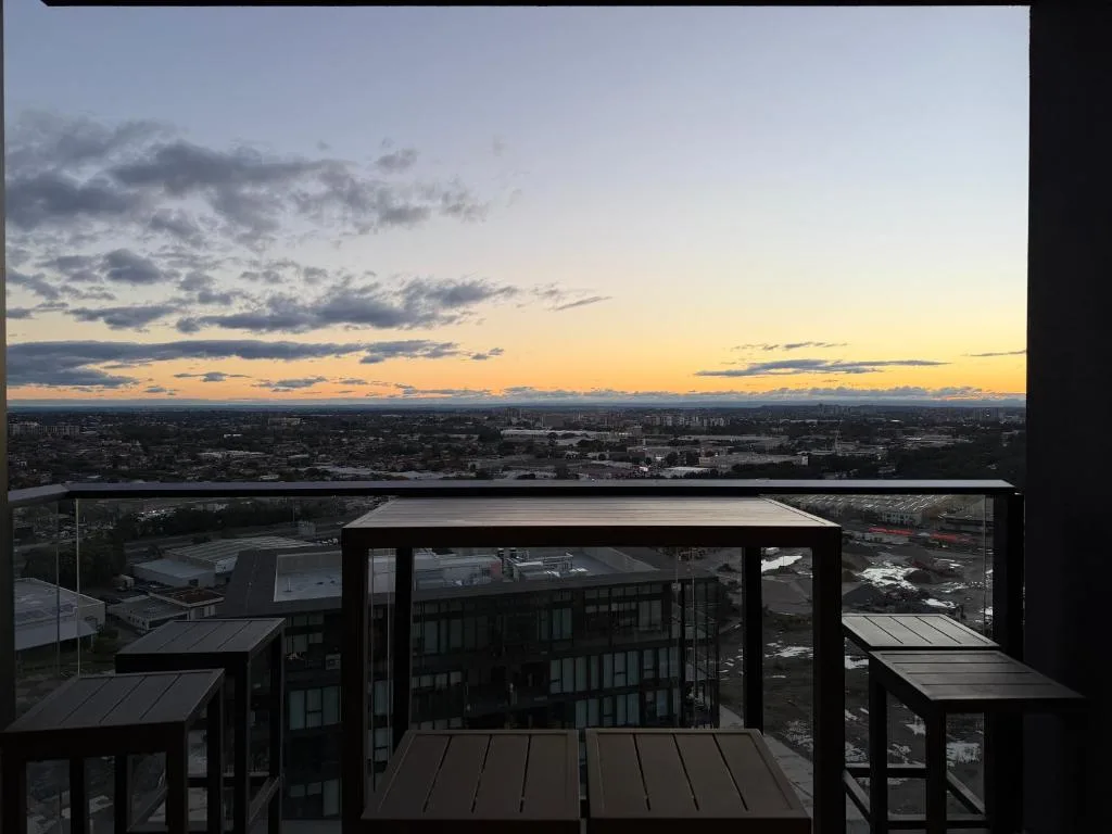 Luxurious City View with Gym Pool Parking Playground — 5