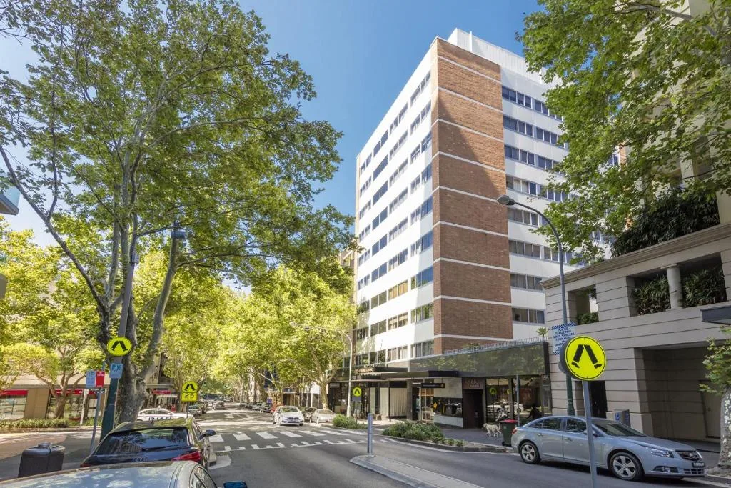 Macleay Hotel — 2