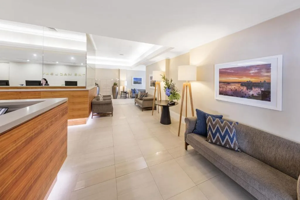 Macleay Hotel — 4