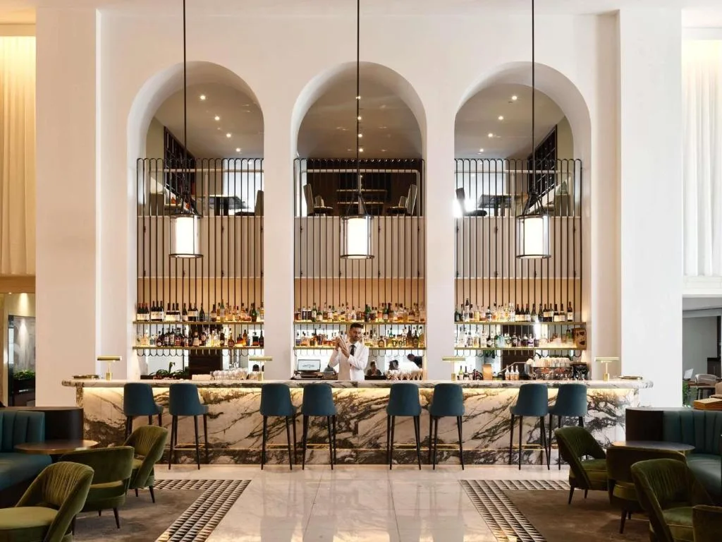 Swissotel Sydney — 4