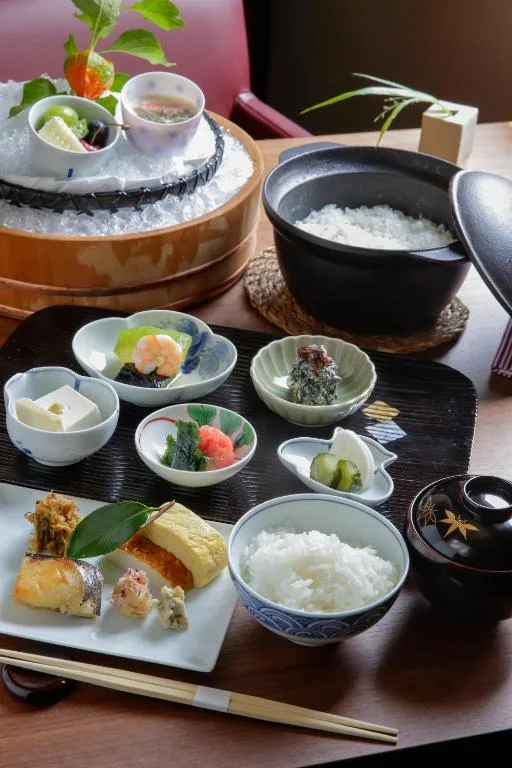 Kaminarimon Ryokan — 4