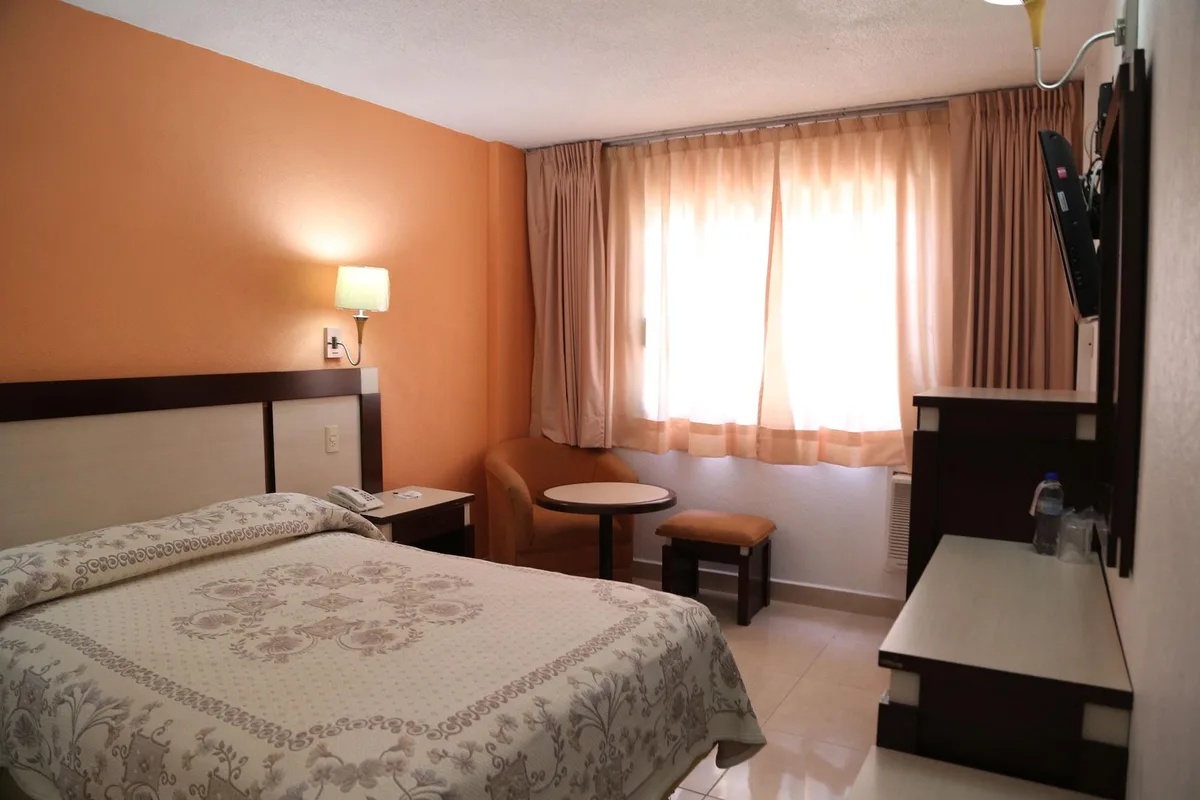 Hotel Baluarte — 4
