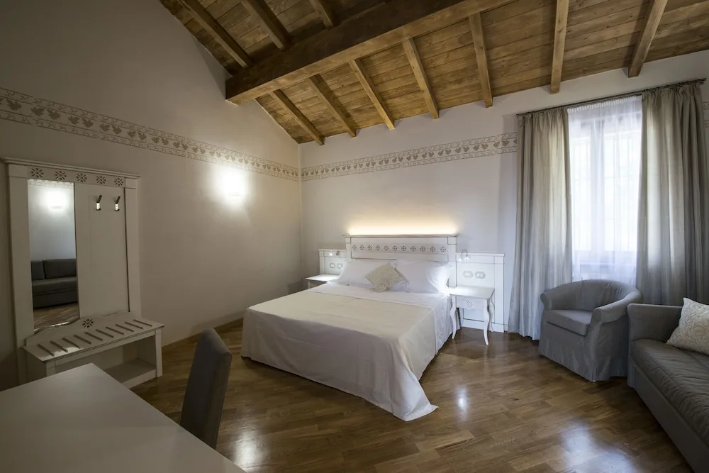 Cascina Sesmones Hotel & Restaurant - 3-star hotel in Abbadia Cerreto, Abbadia Cerreto - photo 1