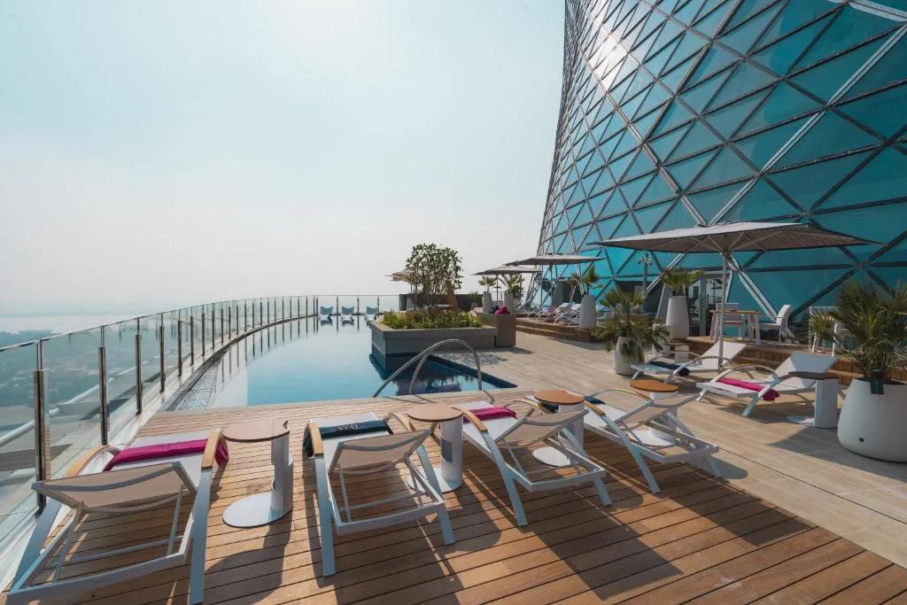 Andaz Capital Gate Abu Dhabi, By Hyatt - Hôtel 5 étoiles, Abu Dhabi, Abu Dhabi - photo 1