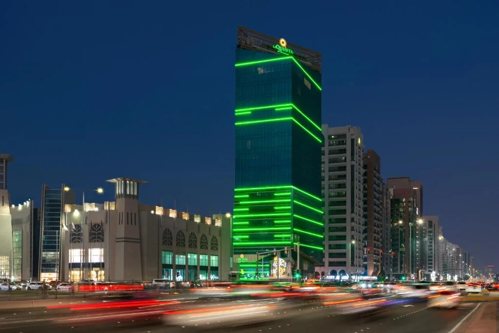 La Quinta by Wyndham Abu Dhabi Al Wahda - 4-star hotel in Abu Dhabi, Abu Dhabi - photo 1