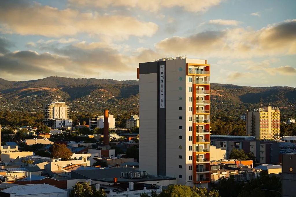 Toms Court Hotel - 4-star hotel in Adelaide, Adelaide - photo 1
