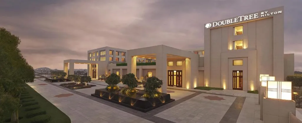 DoubleTree by Hilton Agra - Hôtel 5 étoiles, Agra, Agra - photo 1