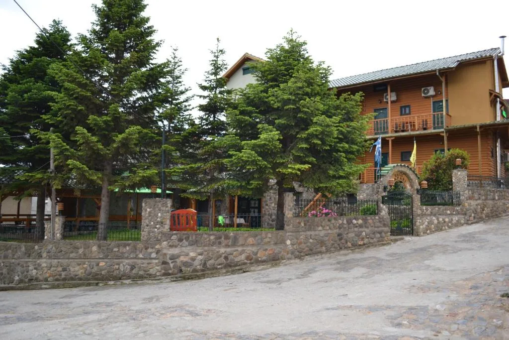 Chalet Safari - 3-star hotel in Aisími, Aisími - photo 1