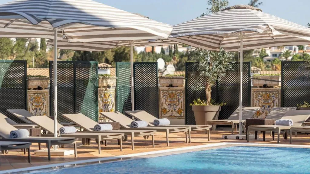 Holiday Inn Algarve Albufeira by IHG - 4-star hotel in Aldeia das Açoteias, Olhos de Água, Albufeira - photo 1