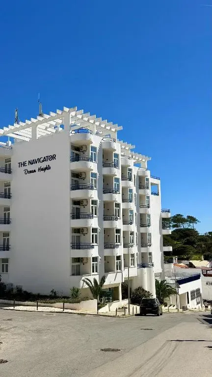 The Navigator - Ocean Heights - 4-star hotel in Olhos de Água, Algarve - photo 1