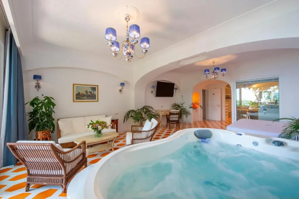 Hotel Pellegrino - 3-star hotel in Praiano via Gennaro Capriglione, Amalfi Coast - photo 1