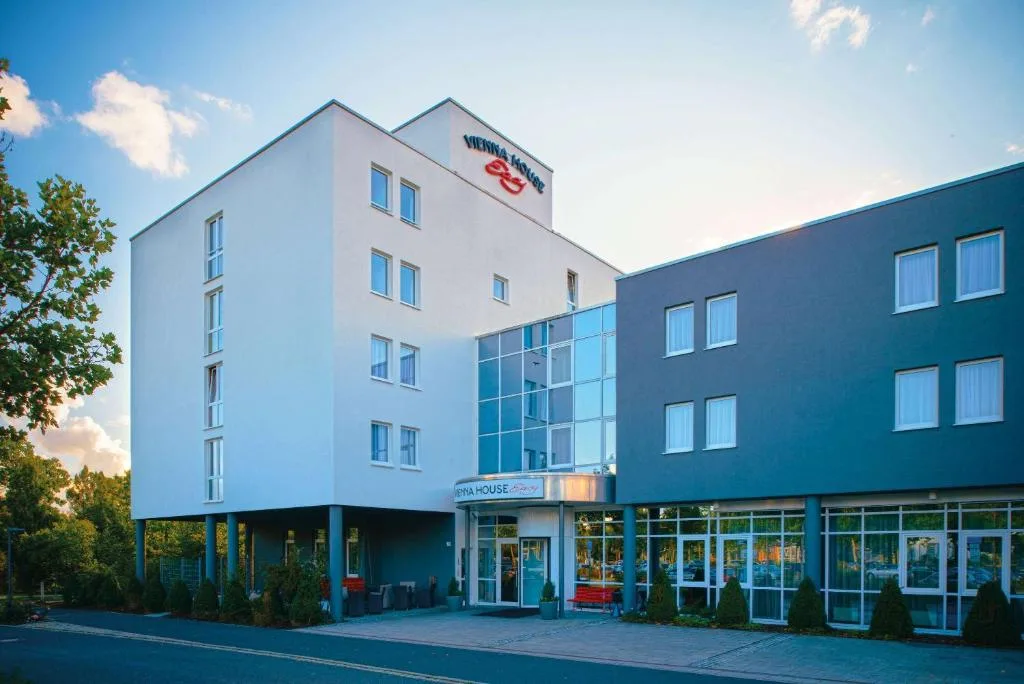Vienna House Easy by Wyndham Amberg - 4-star hotel in Amberg, Amberg - photo 1