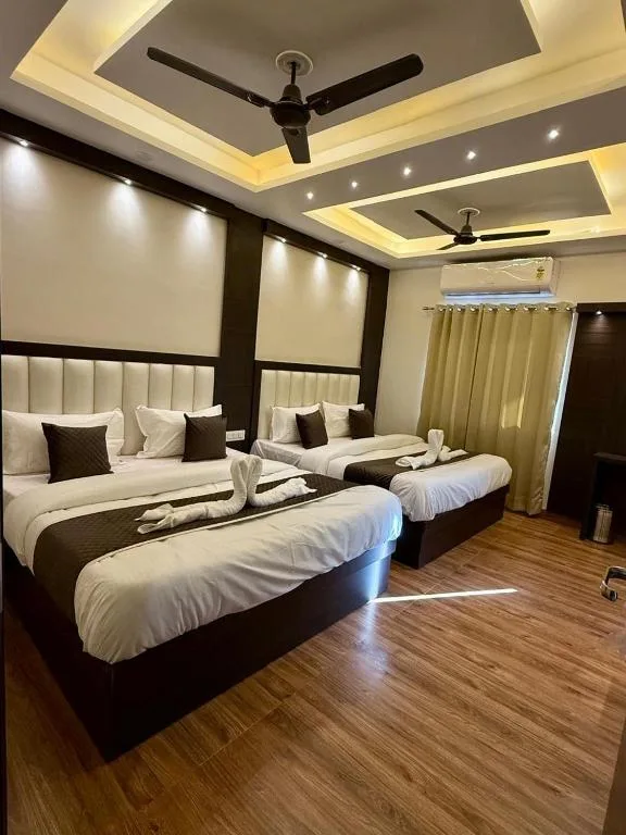 Hotel KABIR ROYAL-5 MIN WALK TO GOLDEN TEMPLE - Hotel de 3 estrellas en Amritsar, Amritsar - photo 1
