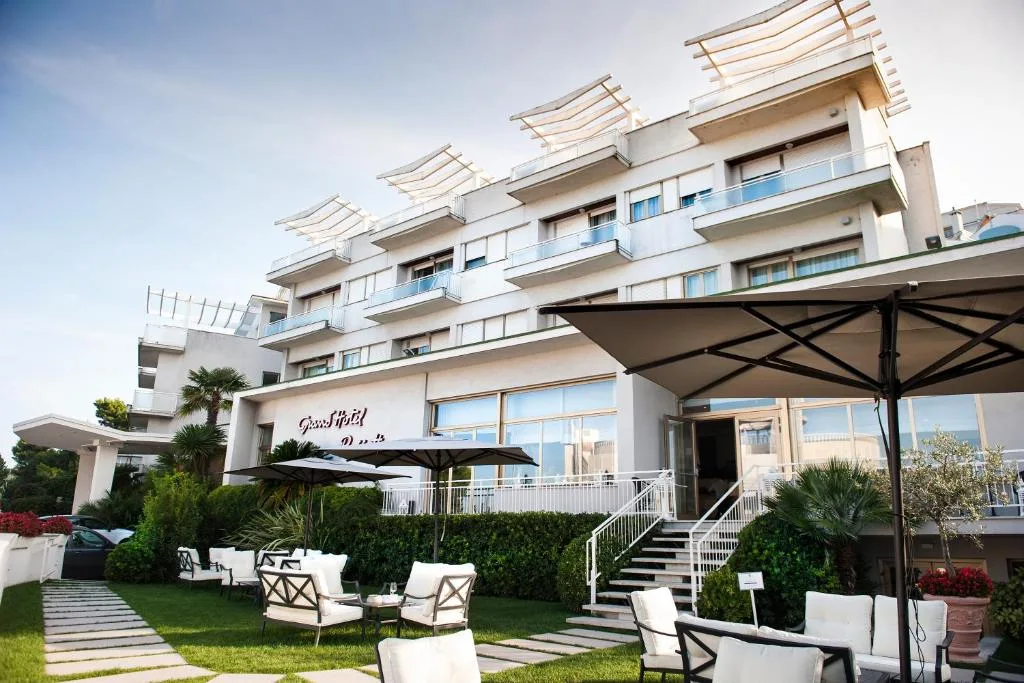 Grand Hotel Passetto - 4-star hotel in Ancona, Ancona - photo 1