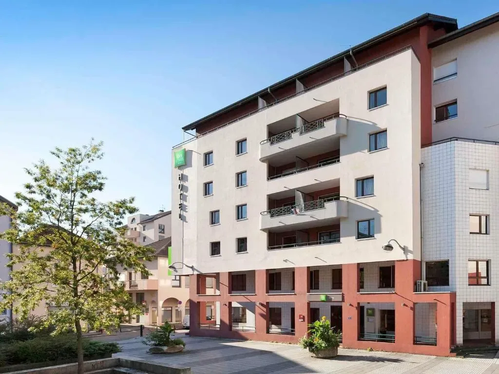 ibis Styles Annecy Centre Gare - 3-star hotel in Centre, Annecy - photo 1