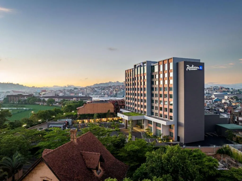 Radisson Blu Hotel Antananarivo Waterfront - 5-star hotel in Antananarivo, Antananarivo - photo 1