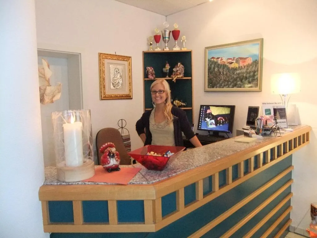 Hotel Garni Classico - Hotel de 3 estrellas en Aschaffenburg, Aschaffenburg - photo 1