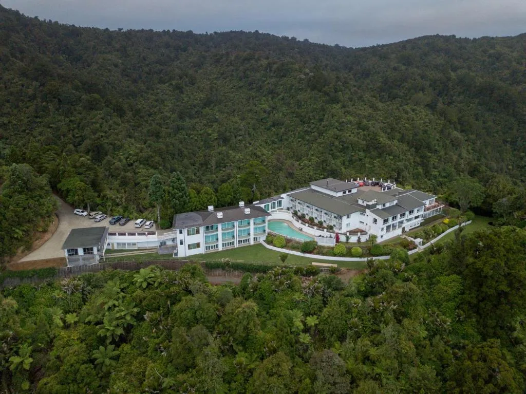 Waitakere Resort & Spa - Hotel de 4 estrellas en Auckland, Auckland - photo 1