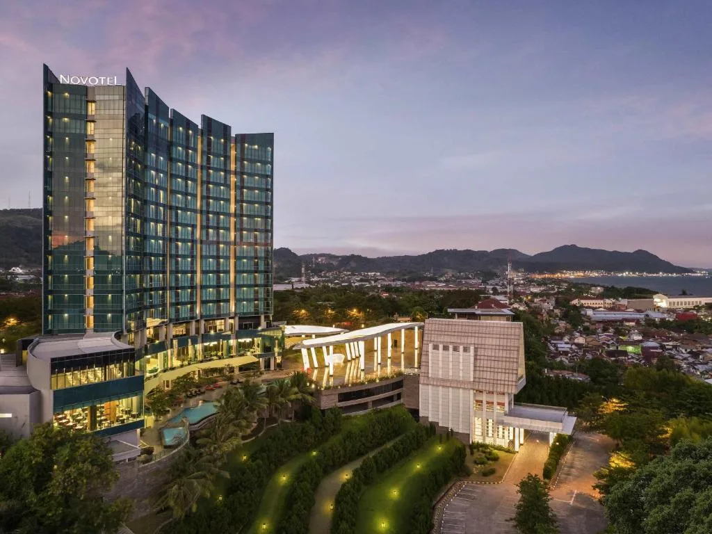 Novotel Lampung - Hotel de 4 estrellas en Bandar Lampung, Bandar Lampung - photo 1