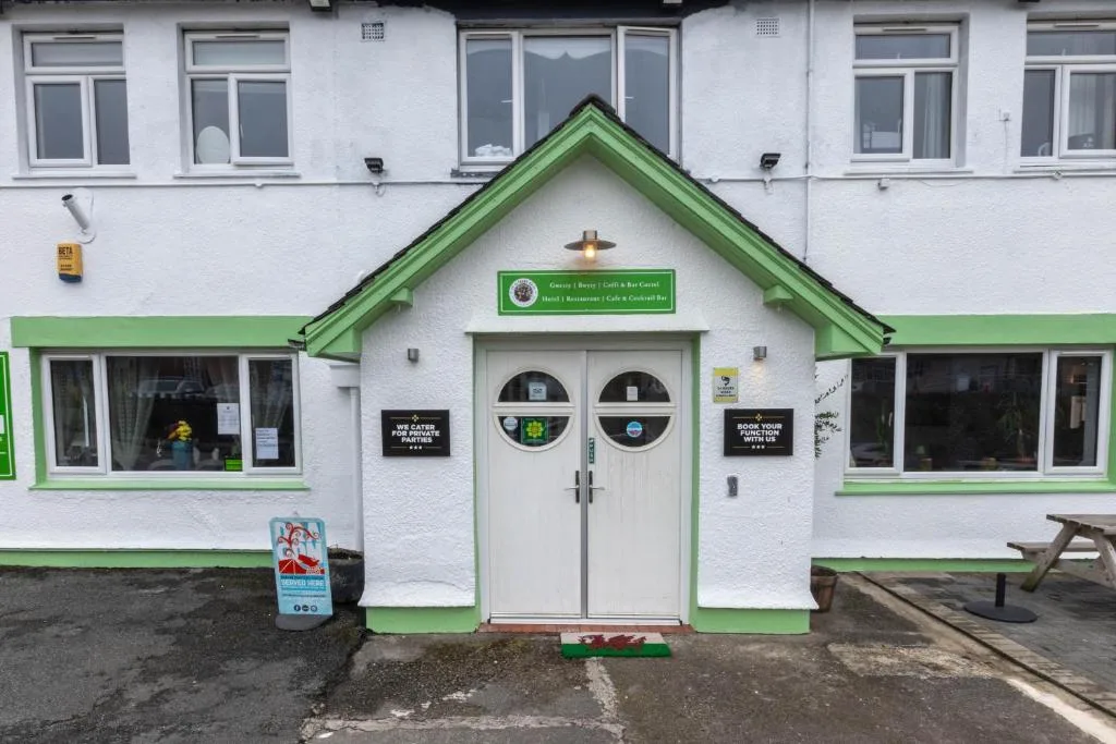 Ty glyndwr Hotel Bangor - 3-star hotel in Bangor, Bangor - photo 1
