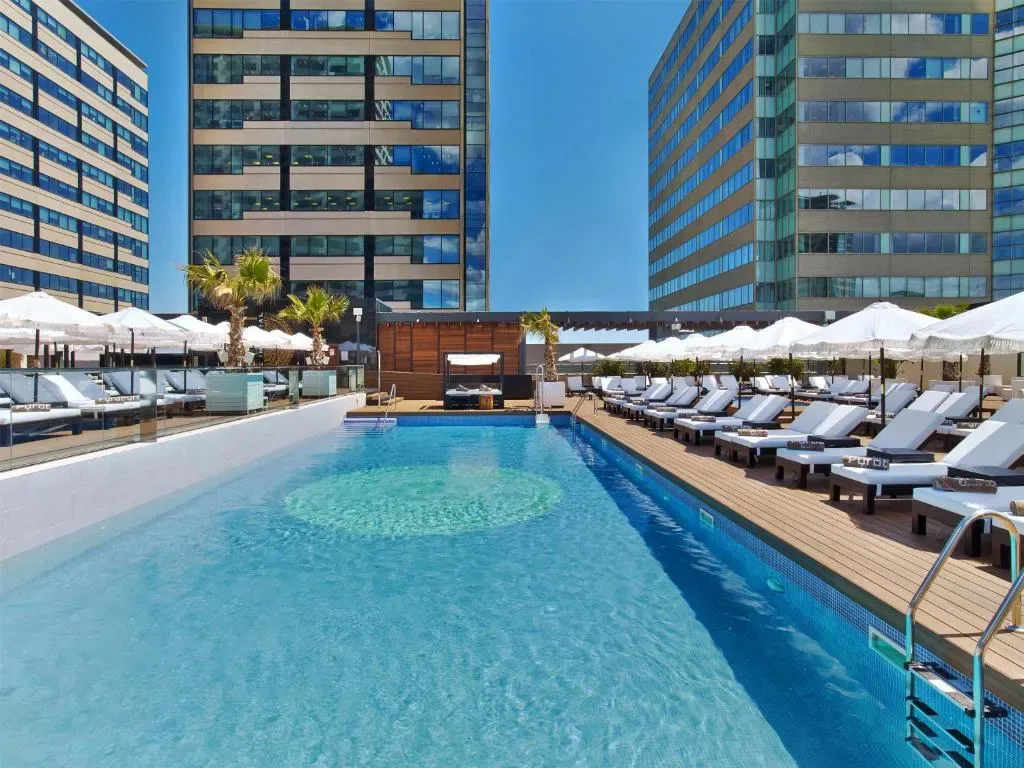 Hilton Diagonal Mar Barcelona - 4-star hotel in Diagonal Mar, Barcelona - photo 1