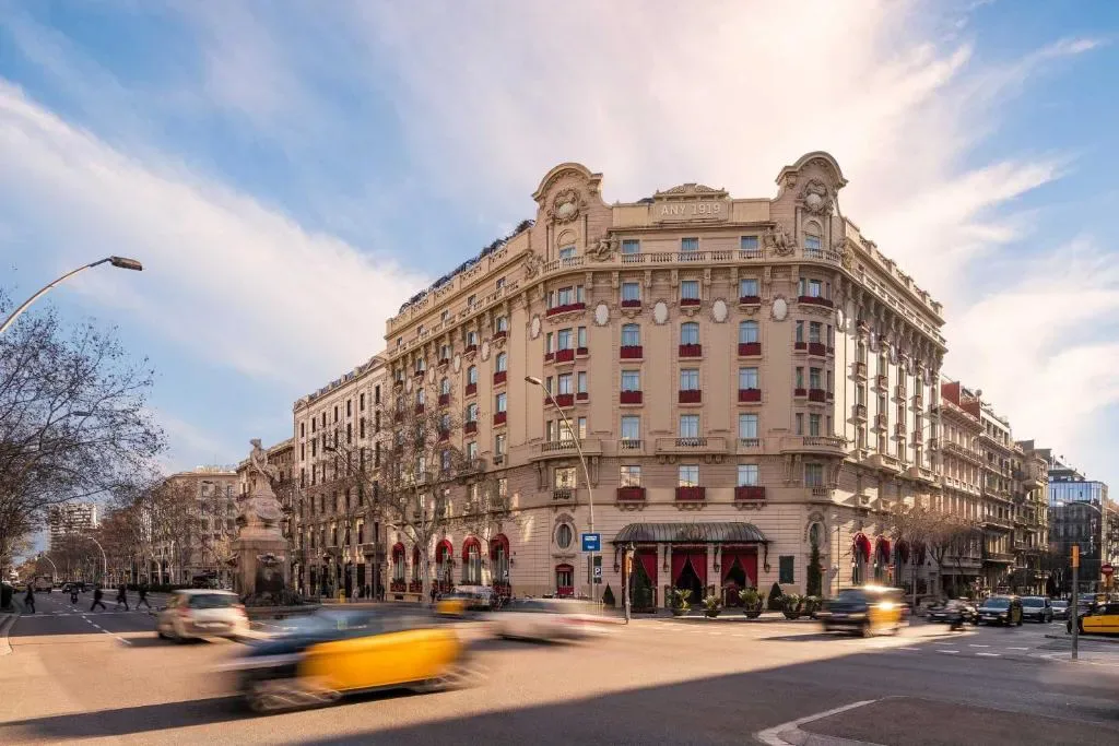 Hotel El Palace Barcelona grand facade on Gran Via