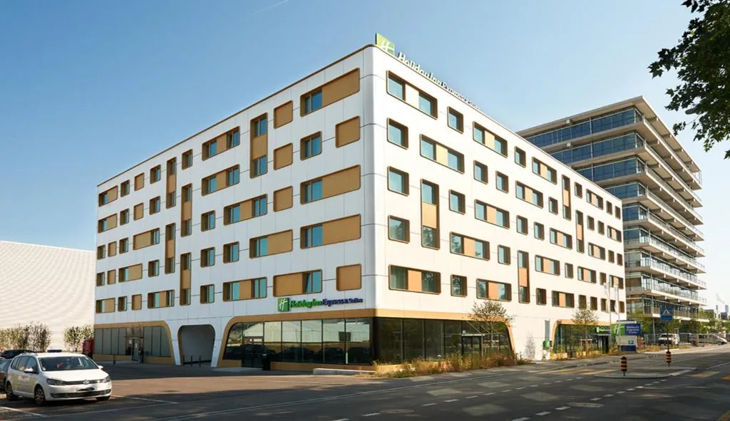 Holiday Inn Express & Suites - Basel - Allschwil by IHG - Hôtel 3 étoiles, Basel, Basel - photo 1