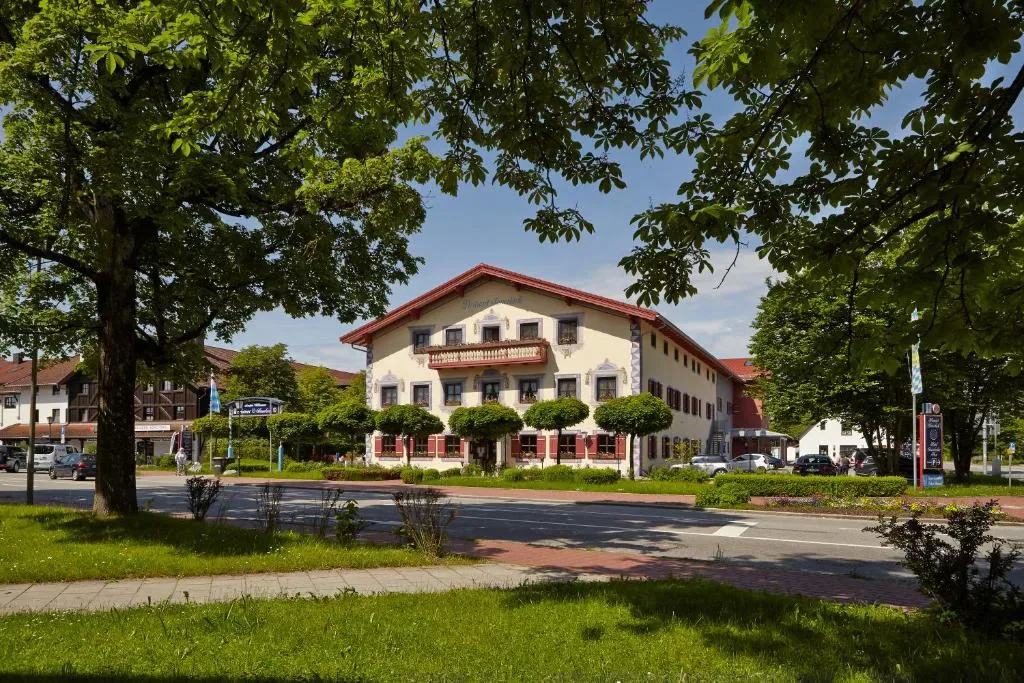 Hotel Sauerlacher Post - 3-star hotel in Sauerlach, Bavaria - photo 1