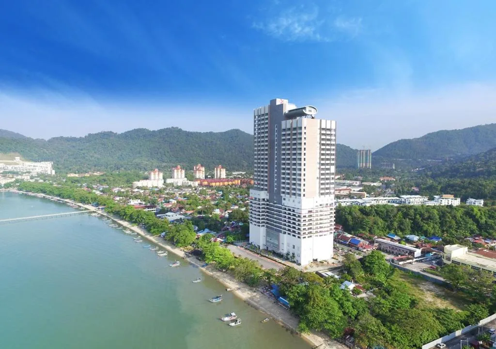 Lexis Suites Penang - 5-star hotel in Bayan Lepas, Bayan Lepas - photo 1