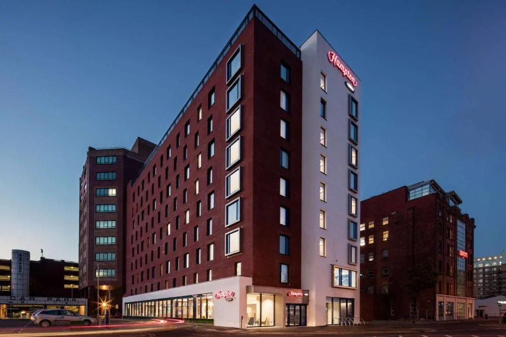Hampton By Hilton Belfast City Centre - Hotel de 4 estrellas en Belfast, Belfast - photo 1